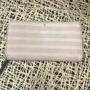 Kate spade zippy wallet